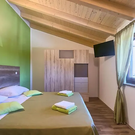 Amber Comfortable Holiday 빌라 Barban